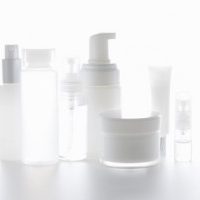 種類の異なる化粧水のイメージ