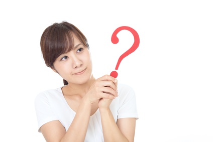 石鹸素地とは何か？と考える女性