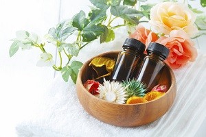 アロマテラピーでエイジングケア！精油の香りで行う美肌対策のイメージ