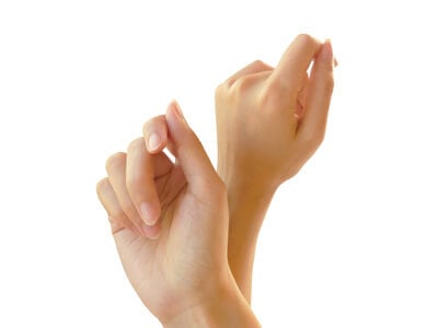 指荒れや手荒れのない美しい手肌