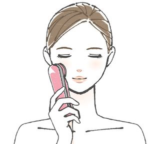 EMS美顔器を使用する女性