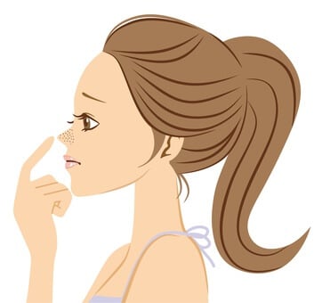 角栓によるいちご鼻で悩む女性