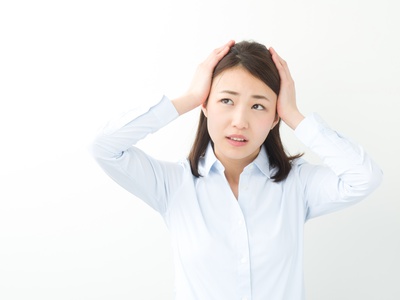 脂性肌に悩まされる女性