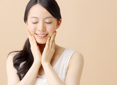 ピーリングでいちご鼻が改善した女性