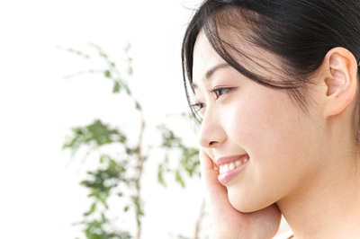 皮脂腺のはたらきとしくみが気になる女性