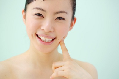 コエンザイムQ10(ユビキノン)をエイジングケアに活かしたい女性