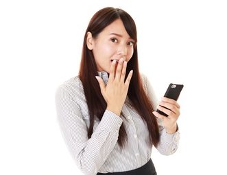 保湿の要素さらに大切なものに驚く女性