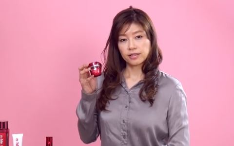 インナードライ肌を動画で解説する白山真希さん