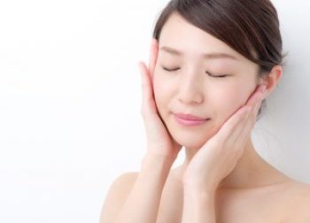 30代の普通肌の女性