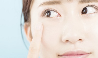 グラッシュビスタを使用する女性