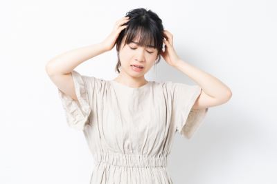 敏感肌に悩んでいる女性