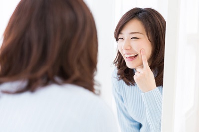 ストレス解消で肌荒れを改善する女性