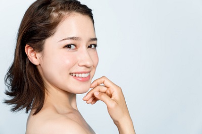 乾燥肌が改善してお肌がプルプルした女性