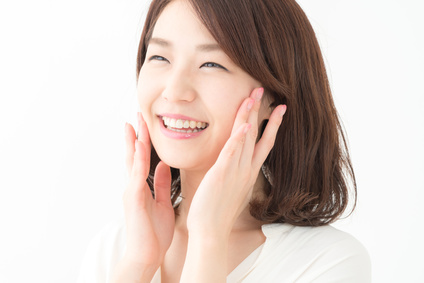上手なエイジングケアで肌荒れが改善した女性