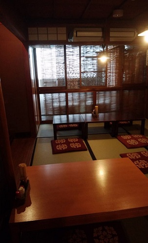 ここら屋　店内