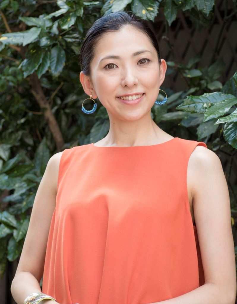 メイクアップアーティストのMANAMIさん