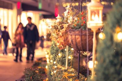 12月を連想するクリスマスの飾り