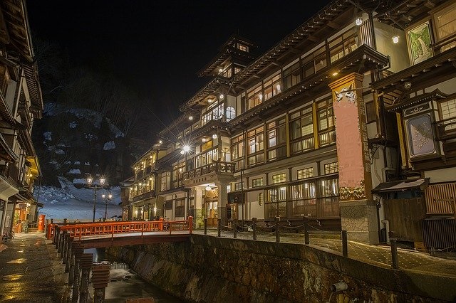温泉街のイメージ