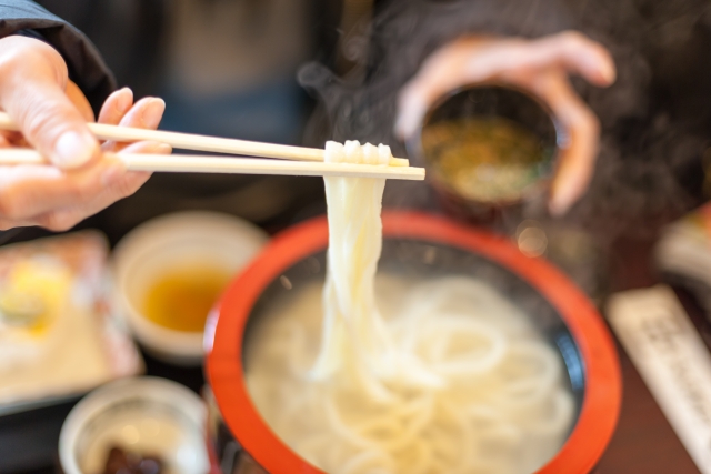 柔らかく歯ごたえの無いうどん