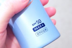 酸化鉄配合の日焼け止めのイメージ