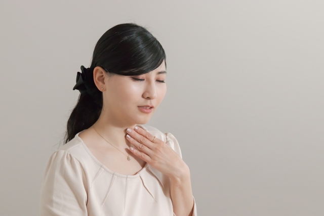 声の変化が気になる女性