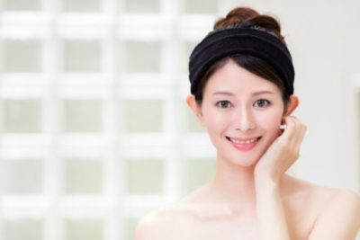 コラーゲンでエイジングケアを考えている女性