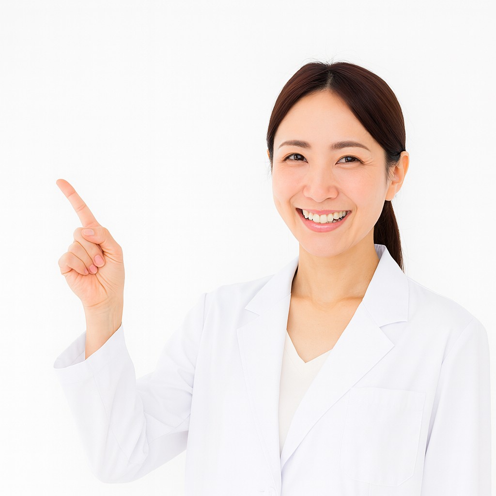 手のシミを診る医師