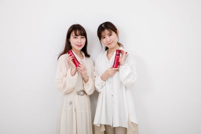 ナールスピュアを持つななせさんと中川さん