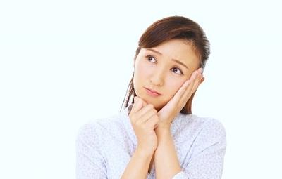 表情筋を使うのが苦手な女性