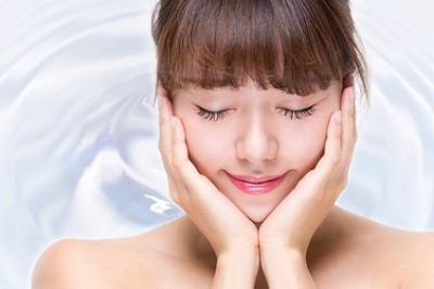 アロエベラ葉エキスをエイジングケアに活かしたい女性