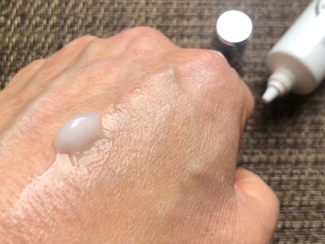 医薬部外品の美白ジェル【薬用ホワイトイオニックス】で潤い実感